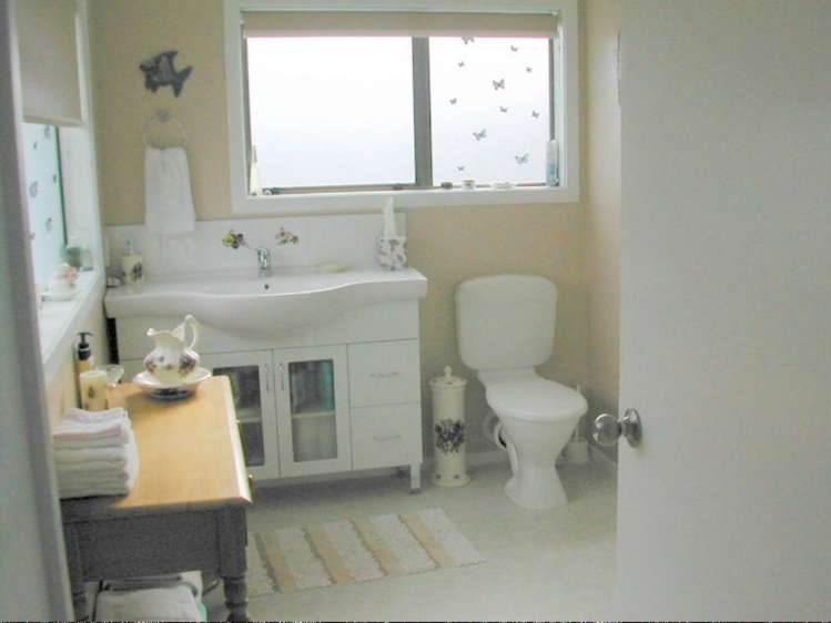 245 Main Sh25 Road Tairua_13