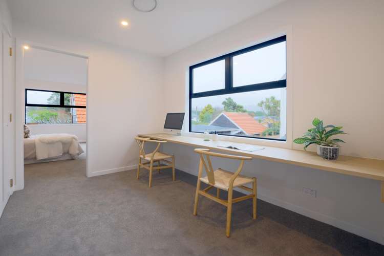 8 Maire Street Woburn_14