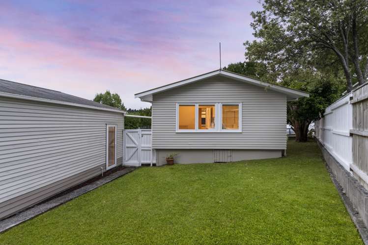 71 Vandeleur Avenue Birkdale_16