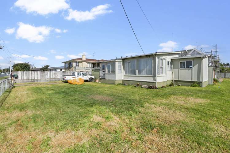238 Centreway Road Orewa_16