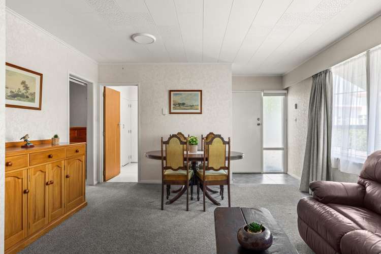 2/24 White Street Taradale_5