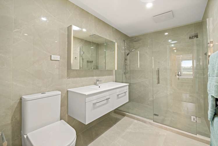 15 Moki Place Long Bay_6