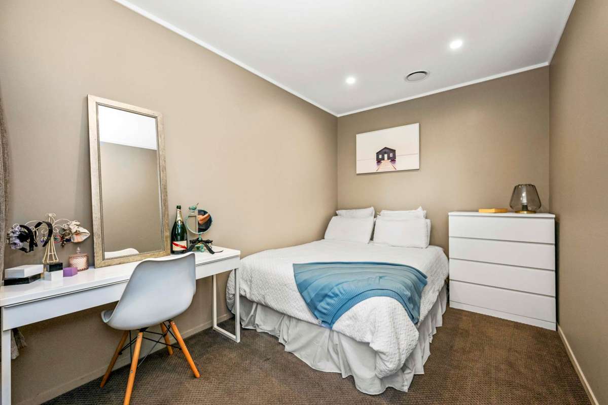 Unit 1/153 Hepburn Road_2