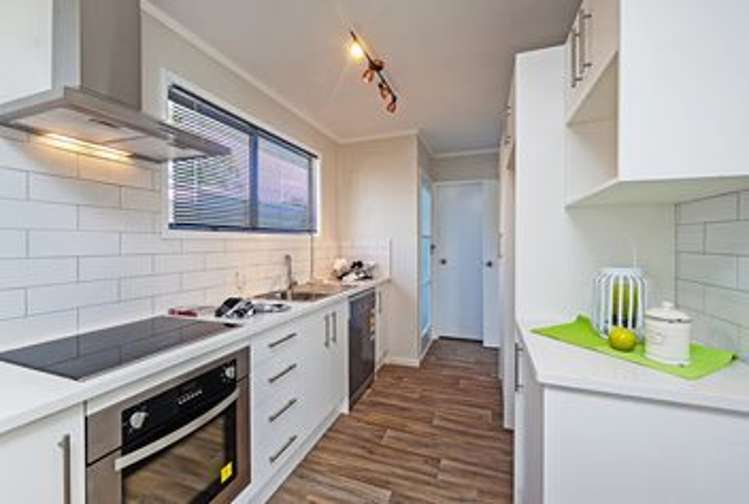88 Kivell Close Māngere East_8