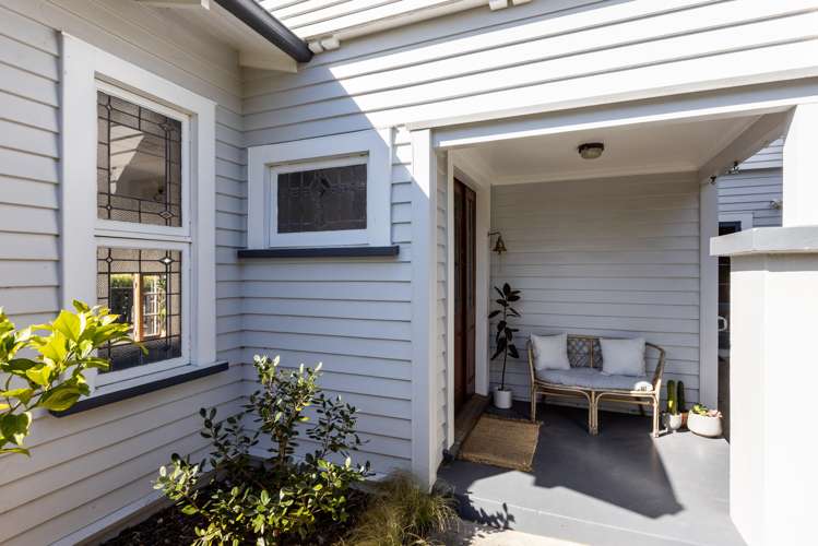 21 Coleman Terrace Bluff Hill_26