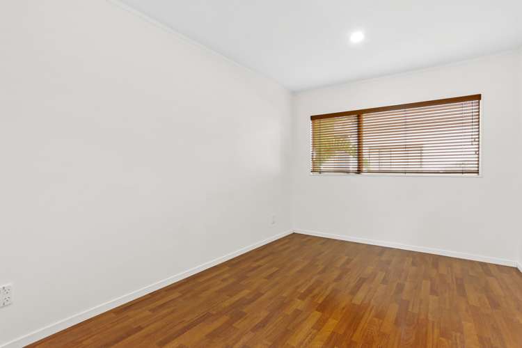 430 Huia Road Laingholm_17