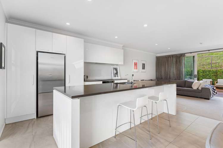 121 Barbarich Drive Stonefields_3