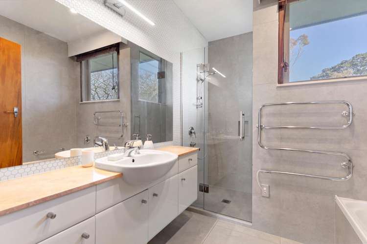 11 Puketaha Road Swanson_11