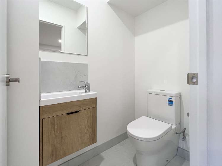 4/17 Rewarewa Road Te Atatu Peninsula_9