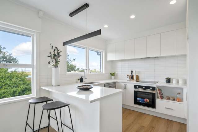 112b Roberts Road Te Atatu South_1