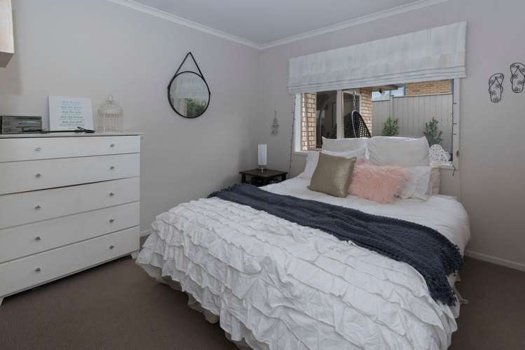 2 Karson Place Flat Bush_19