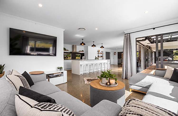 583 State Highway 16 Kumeu_12