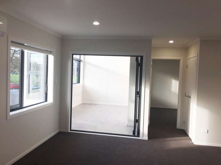 4/15 Cook Street Hamilton East_7