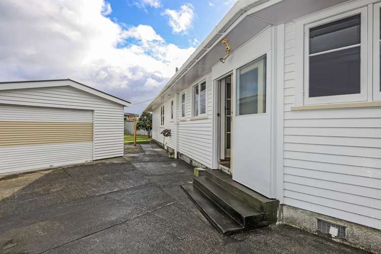 24 Magdalen Crescent Pirimai_17