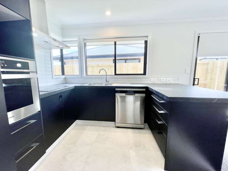 215 Te Okuroa Drive Papamoa_1