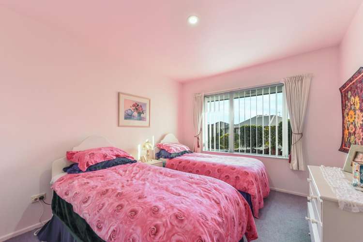 19 Stead Crescent Stoke_18