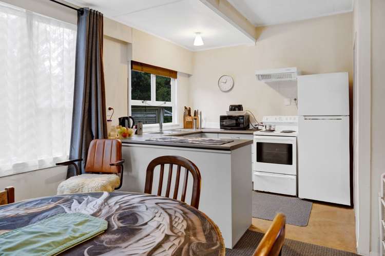 180 Tasman Street Opunake_7