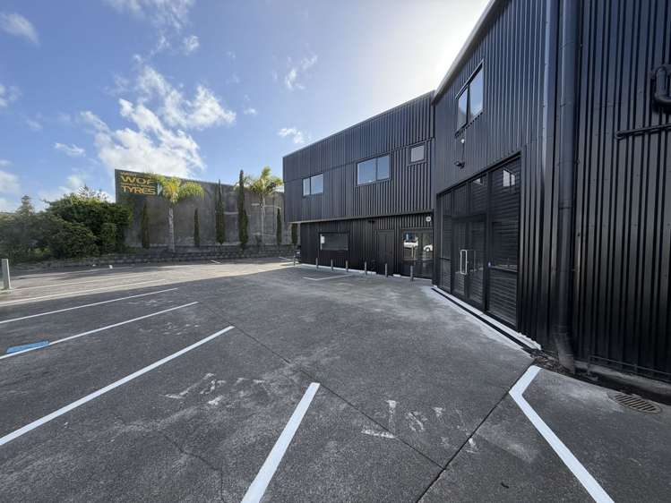 7 - 11 Cabernet Crescent Waitakere_1