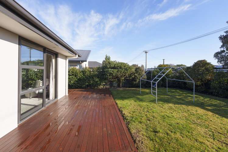 16 Sylvia Street Parklands_15