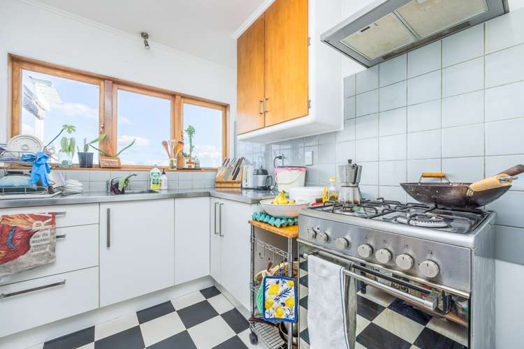 3/7 Lydia Avenue Northcote_9