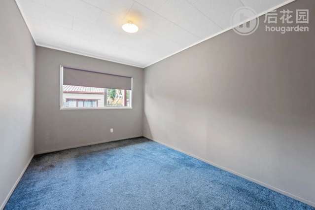 7 Helleur Road Massey_4