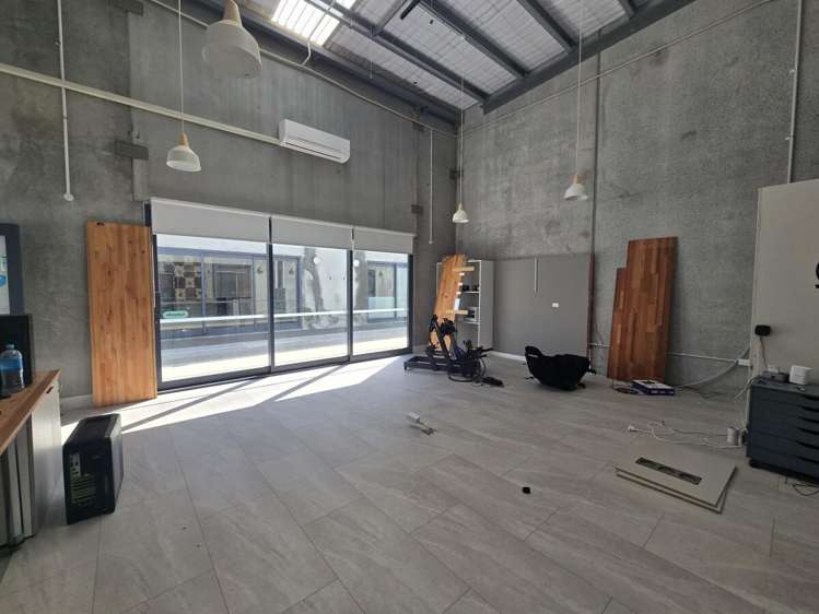 Unit 56 & 57 41-49 Bouverie Street Petone_2