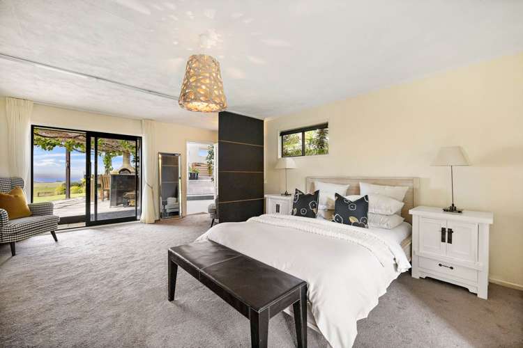 205 Fuller Road South Head_16