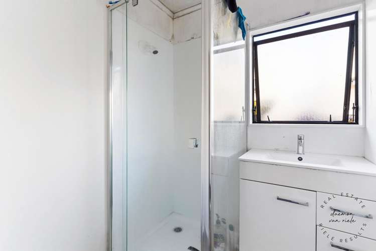 2/6 Cambridge Road_5