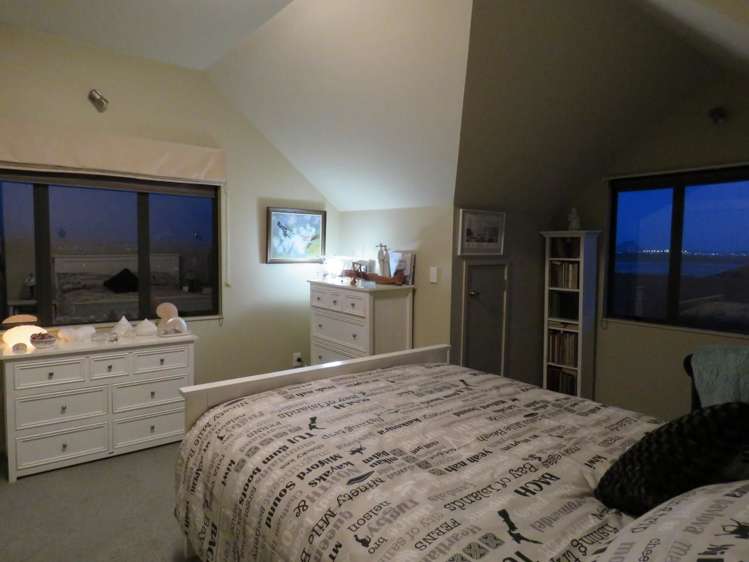 7 Aurora Avenue Welcome Bay_9