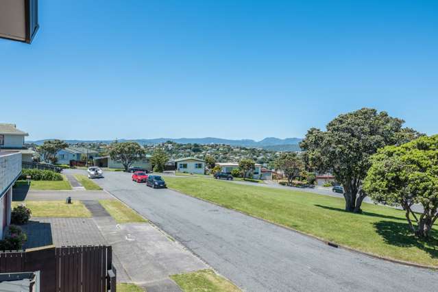 5a Waiwera Crescent Maupuia_1