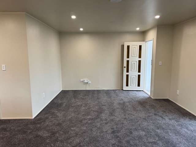2/6 Raddock Place Farm Cove_2