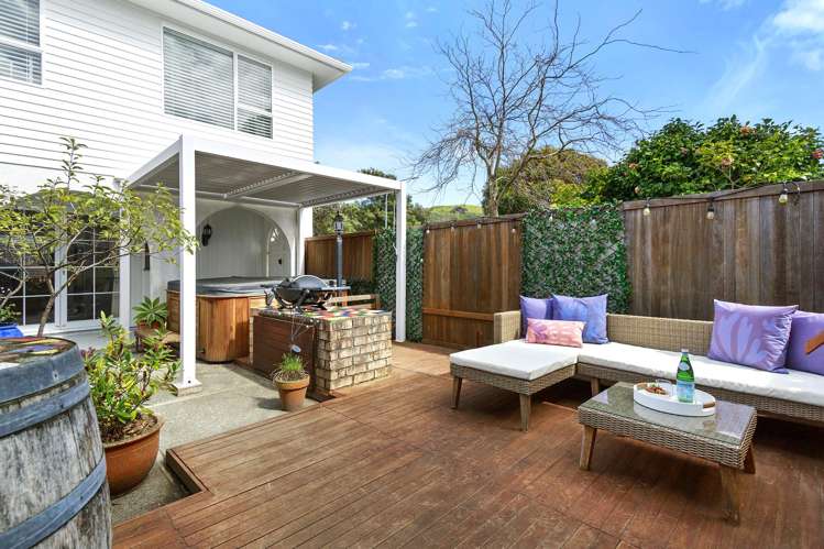 4 McKeefry Grove Tawa_22