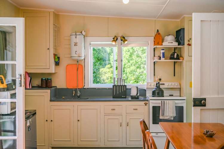 7 Factory Road Little Akaloa_14