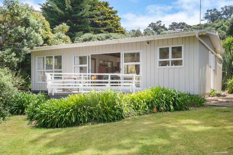 15 Moureeses Bay Road Whananaki_8