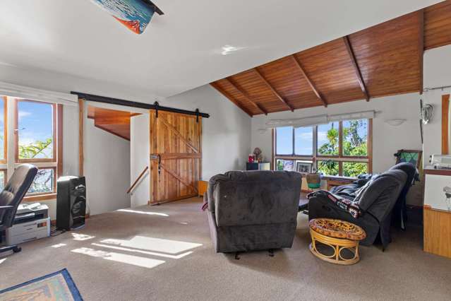 505 Scenic Drive Waiatarua_4