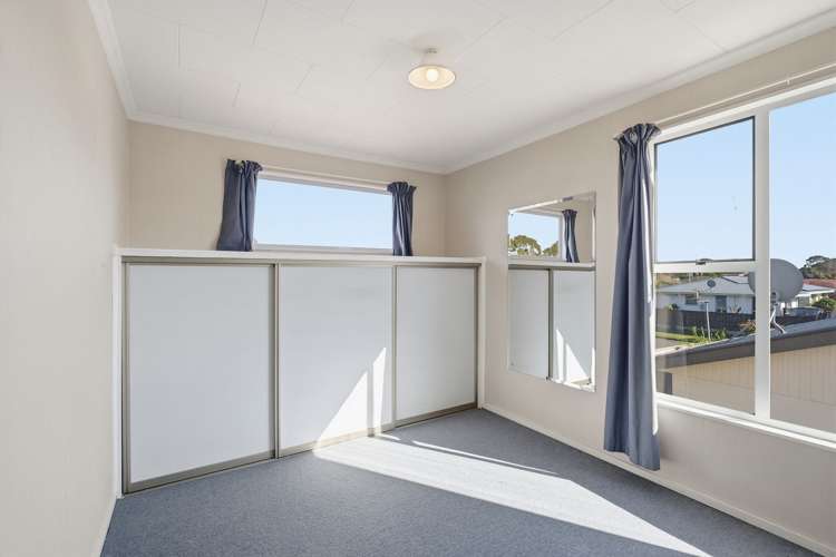 2/16 Kawau Crescent Bromley_12