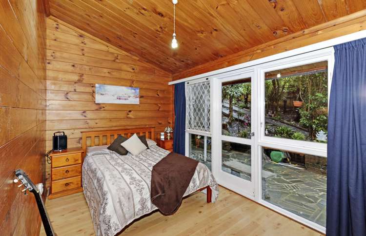 214 Woodlands Park Road Titirangi_10