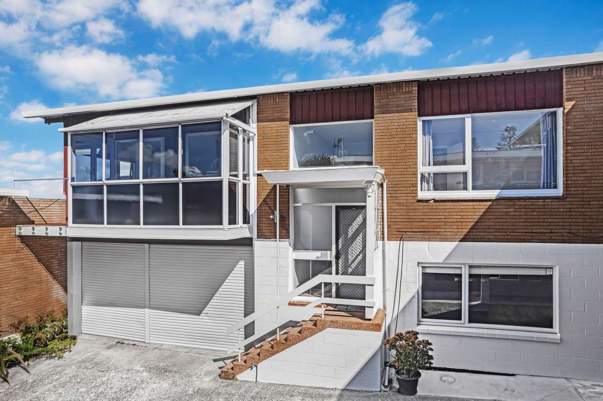 2/4 Rangitoto Terrace_3