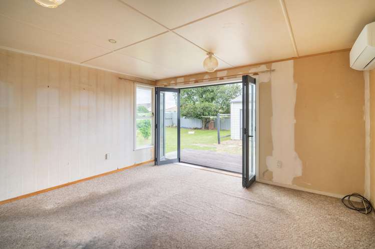 84 Chatham Road Flaxmere_12