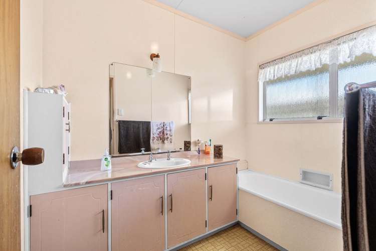 12 Mount Avenue Te Aroha_13