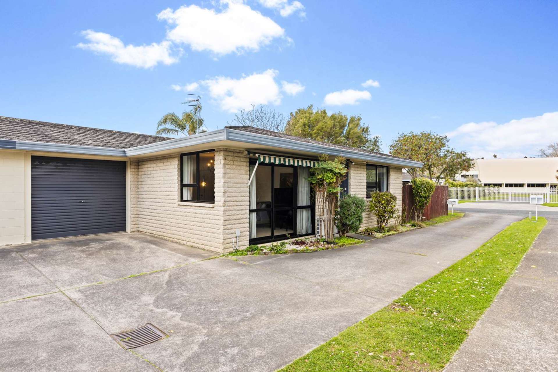 1/50 Vivian Wilson Drive Eastern Beach_0