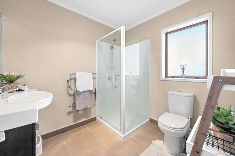 5 Bilancia Place Flat Bush_14