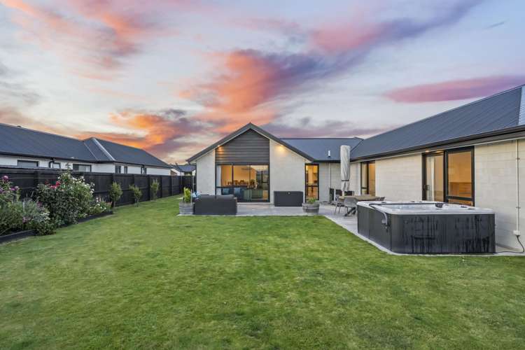 17 Vitalia Crescent Lincoln_22