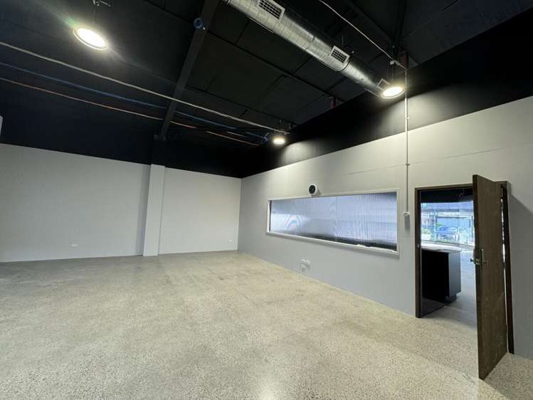 402 Broadway Newmarket_8