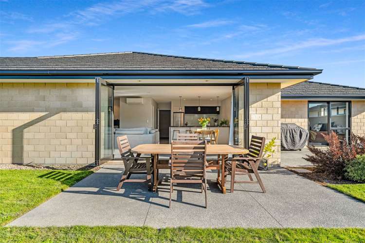 7 Halpin Drive Lincoln_17