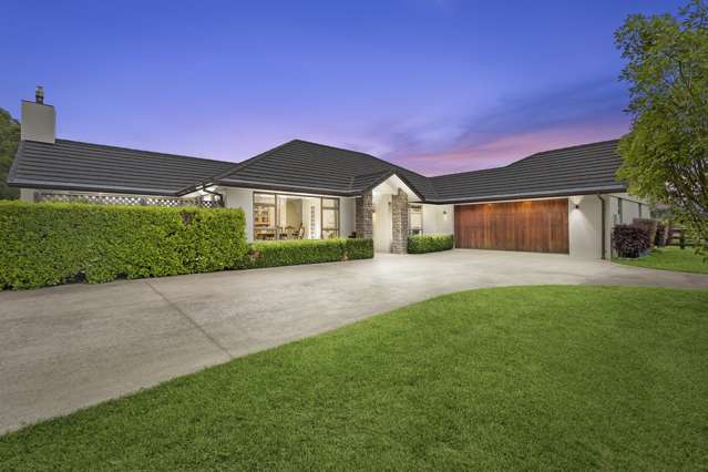 Lifestyle on town's edge - Vendors say sell!