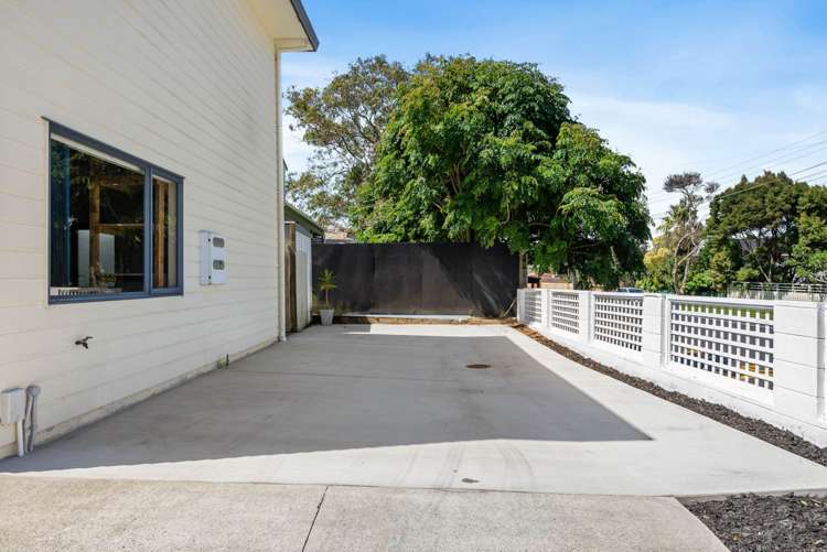 1/27 Manuka Road Bayview_17