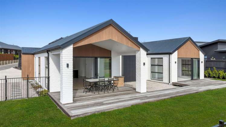 58 Les Wakefield Road_1