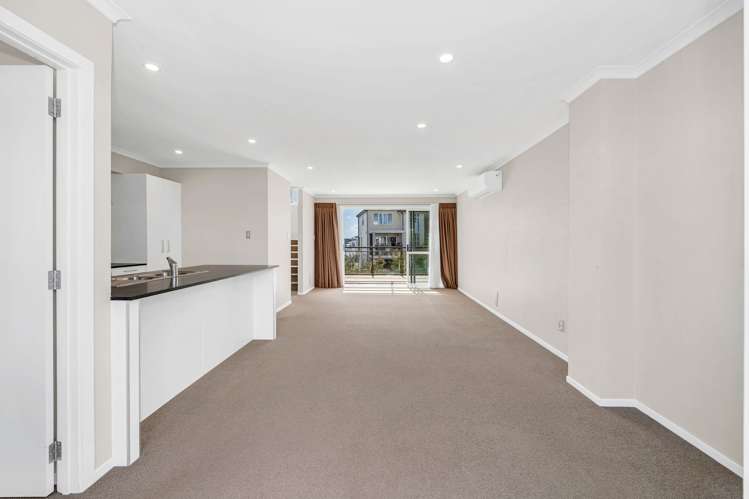 6 Panakenake Way Flat Bush_11