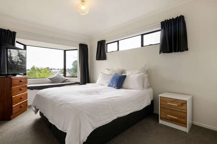 29 Glendale Drive Dinsdale_8